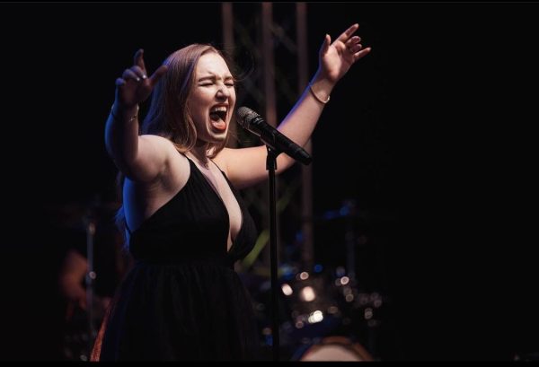 Coco Lane Rigbye – Sinatra Live! performer